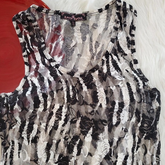 Almost Famous Womens Lace Tank Top Size XL Black White Sheer Floral Pullover - Picture 4 of 13